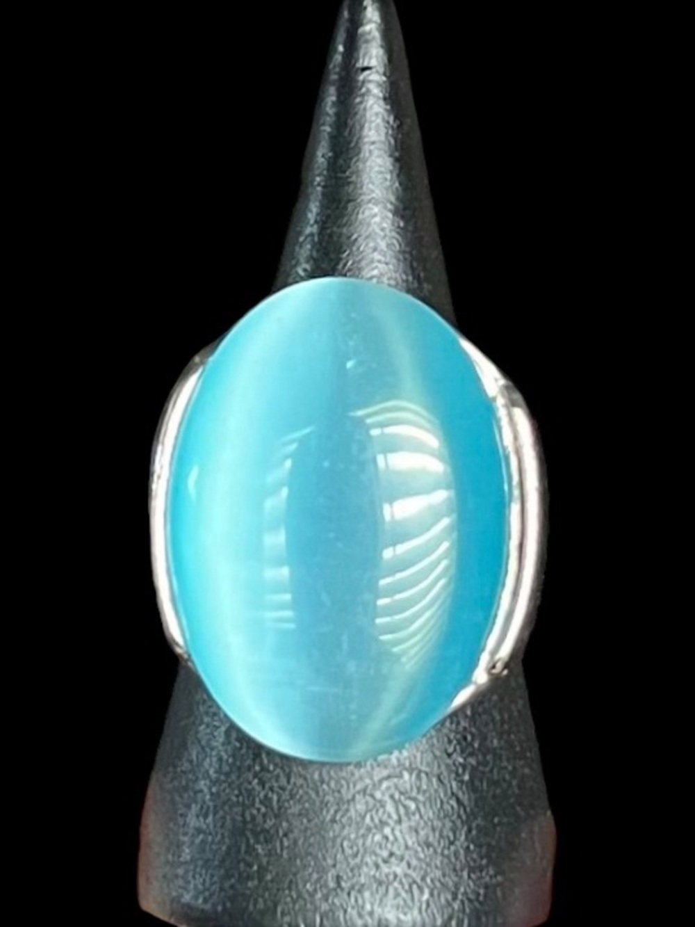 Ring - Picture 2 of 4